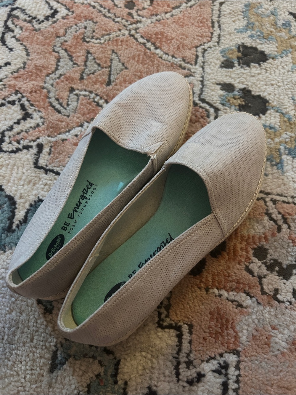NWOT Dr. Scholl's Women's Slip-On Flats in Light Beige